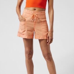 Athleta Cabo Linen Coral Peach Orange  Cargo Shorts. Size 8